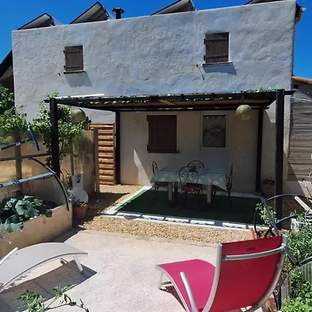 Duplex Piscine Calme * Vendemian