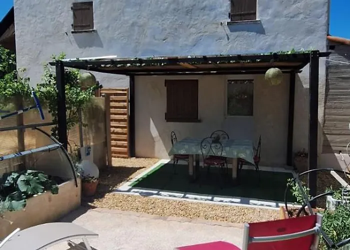 Duplex Piscine Calme * Vendemian